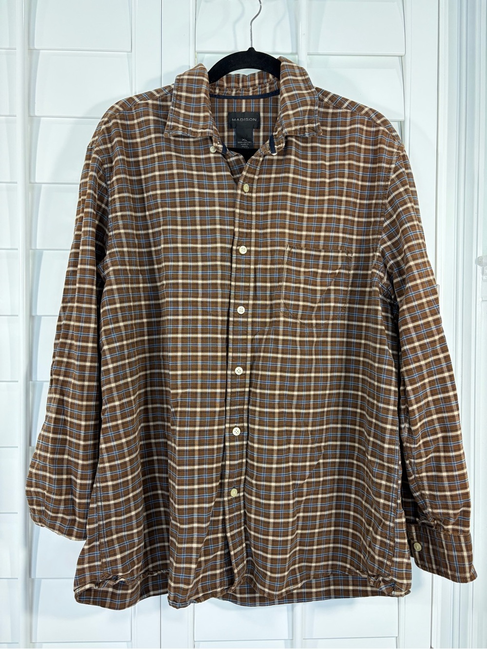 Brown Plaid 100% Cotton Flannel Long-sleeve Button Down Shirt (XL) - Picture 2 of 9